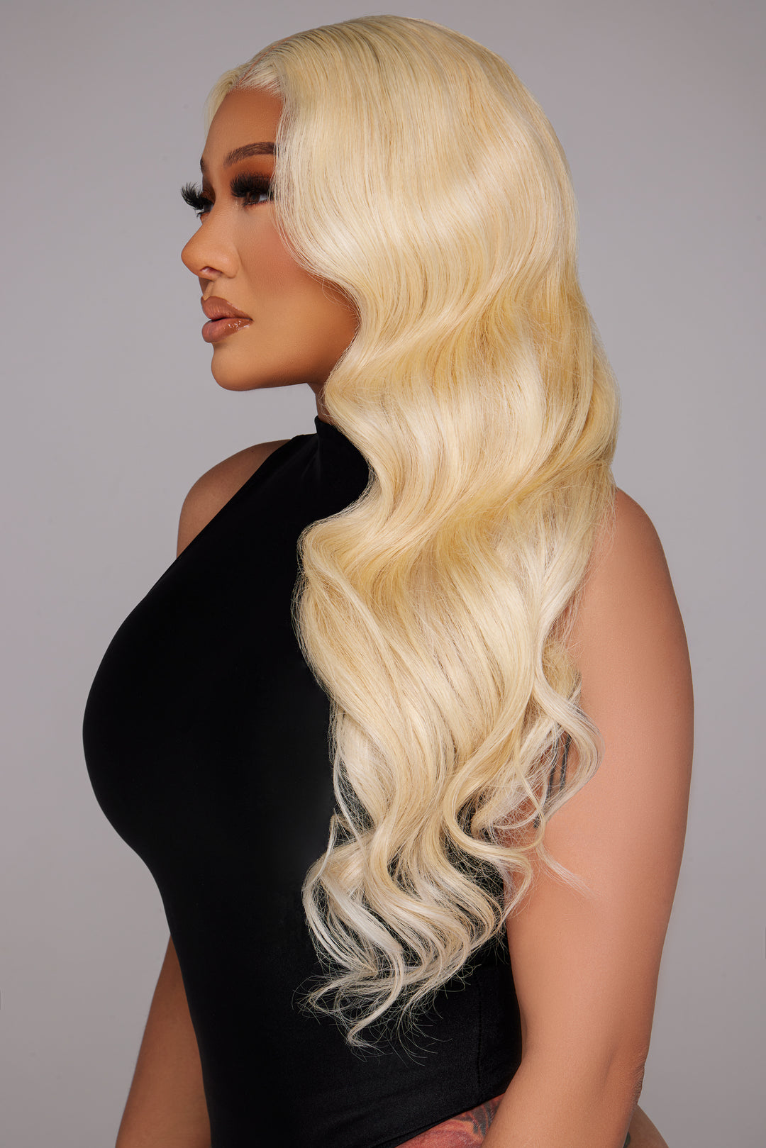 RUSSIAN BLONDE BODY WAVE